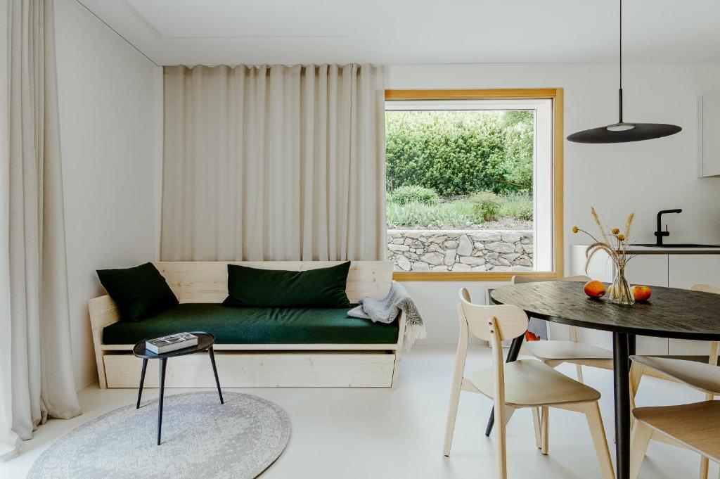 Χώρος καθιστικού στο Habitat MAVI