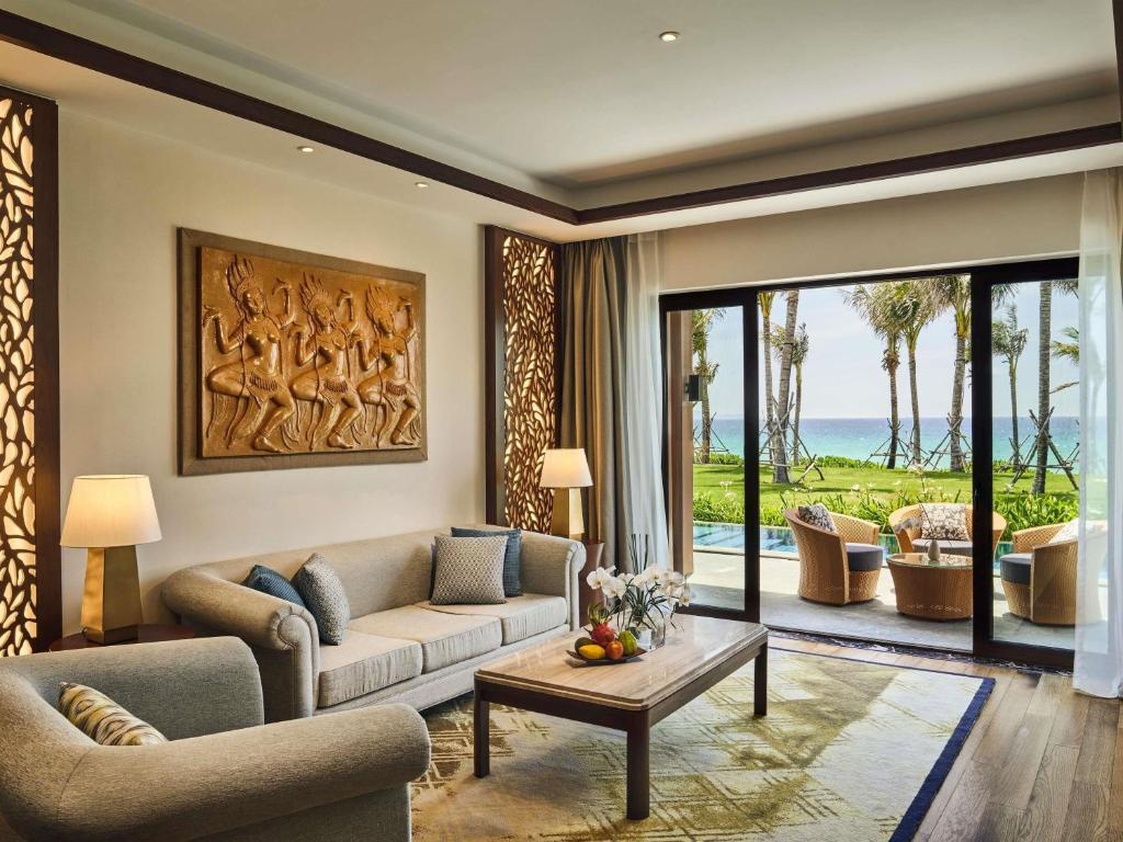 One-Bedroom Pool Villa - Beachfront