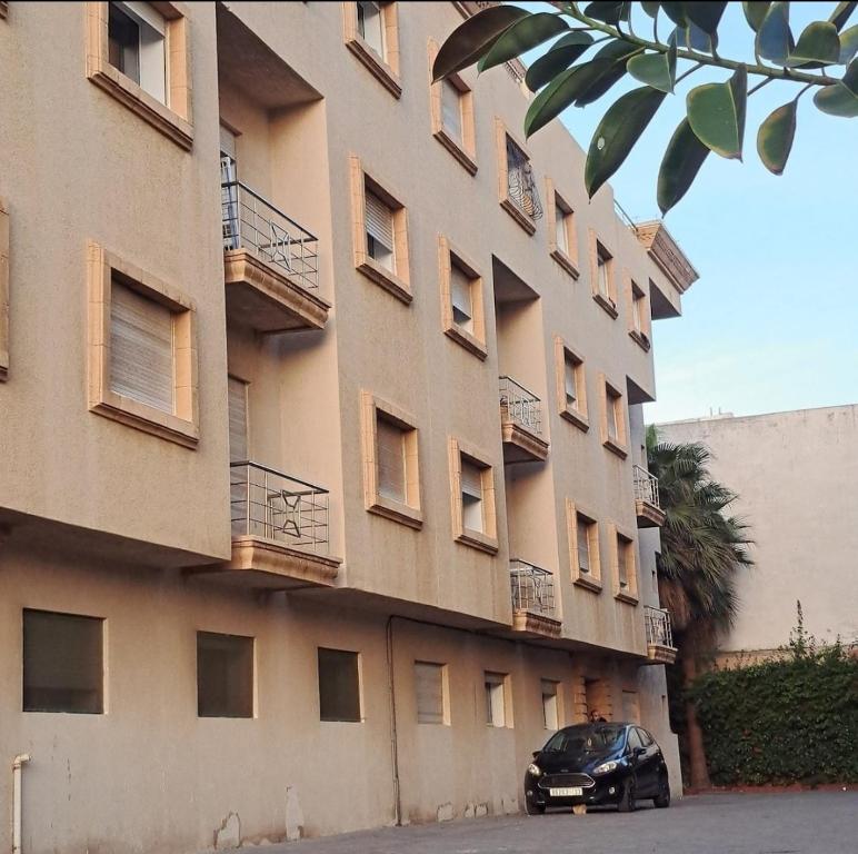 a car parked in front of a building at Appartement Casa in Essaouira
