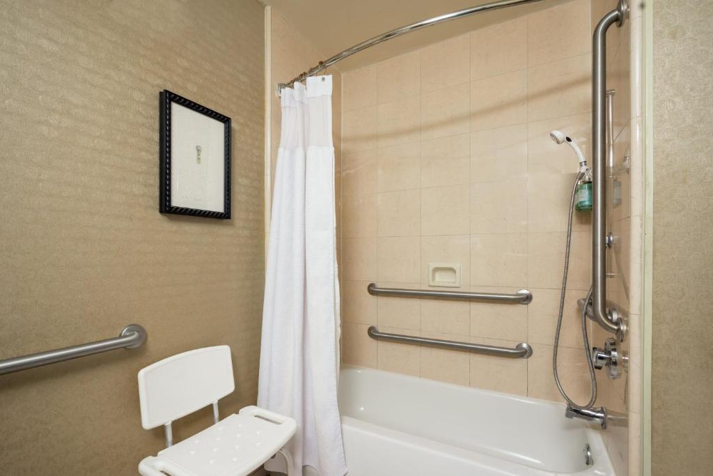 Astor Crowne Plaza- Corner of Bourbon Street - 