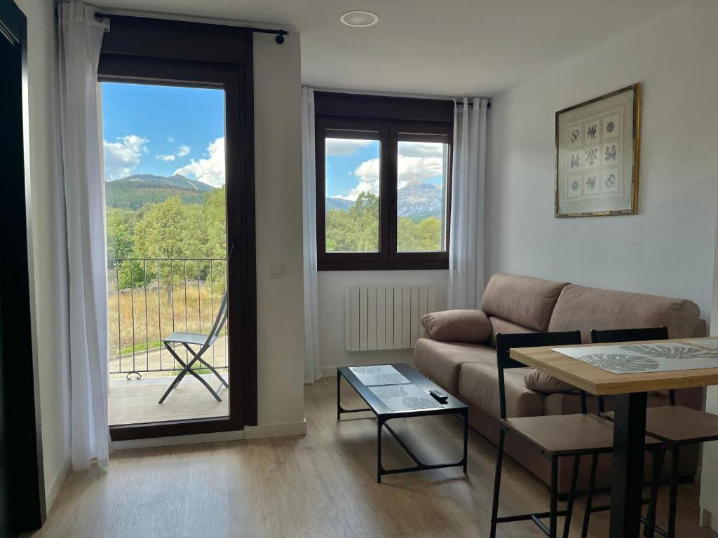 Tres Olivos - Appartement Met 1 Slaapkamer En Balkon