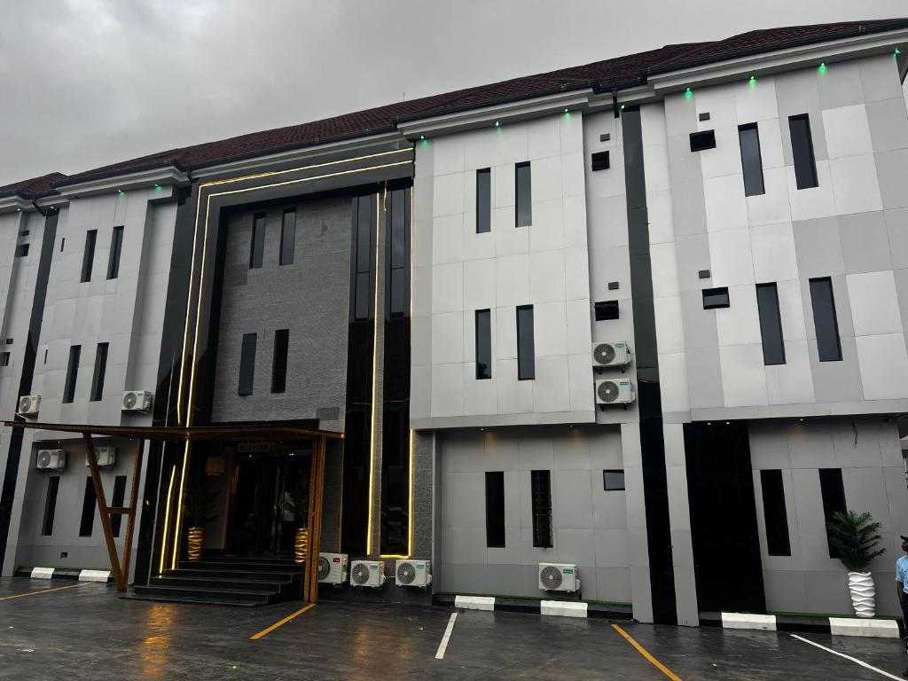 Gallery image of Sky Dew Hotel & Apartments in Asaba