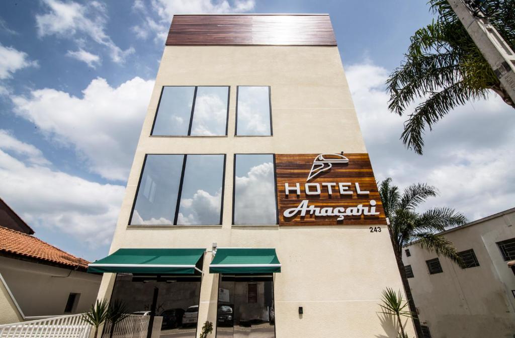  Hotel Araçari
