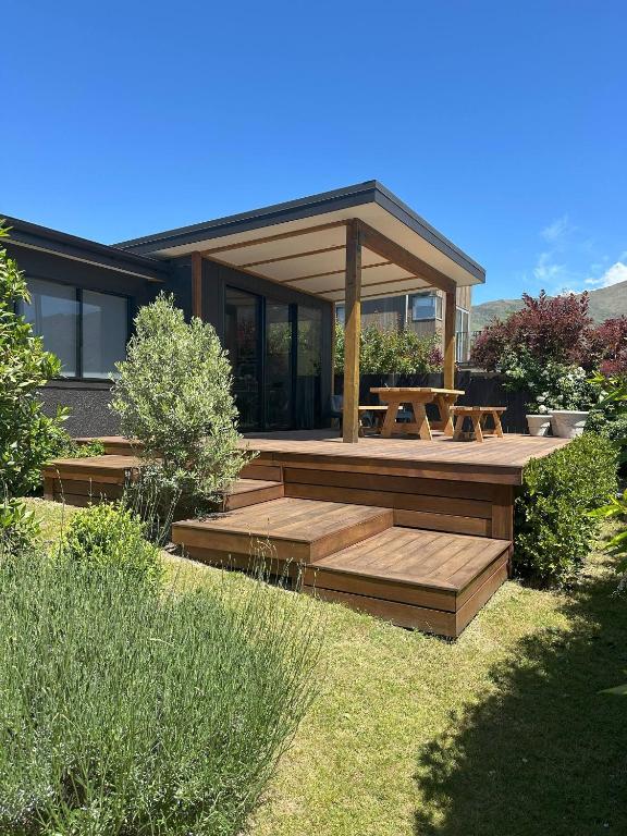 Lovely Wanaka Crib - Resim 1