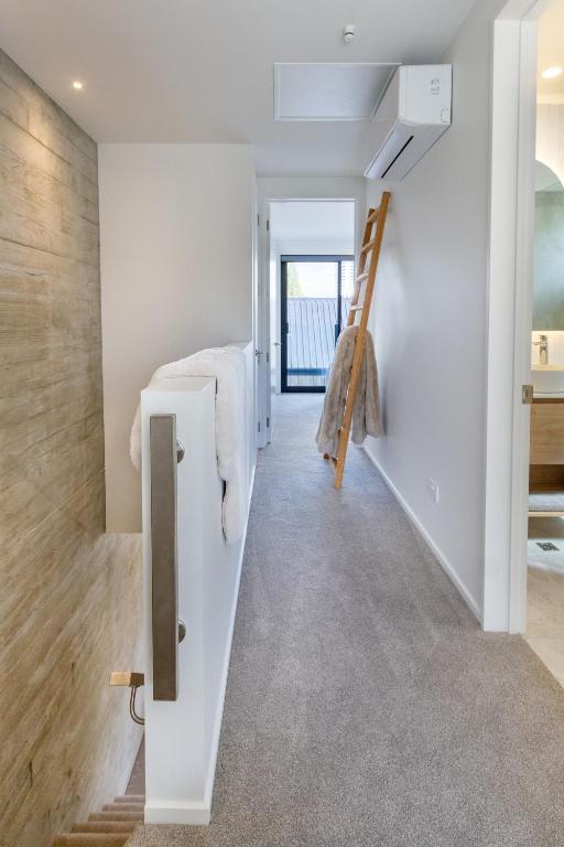 Executive Accommodation 3 Bed, 3 bath plus Garage - Resim 8