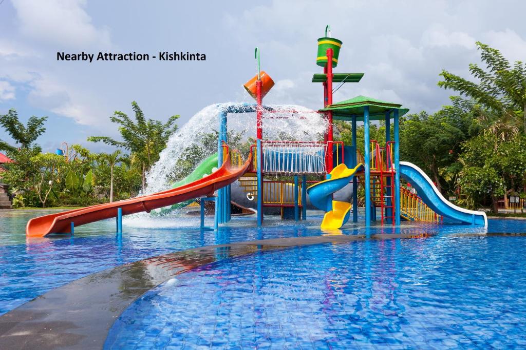 Swimmingpoolen hos eller tæt på Hotel O Tambaram