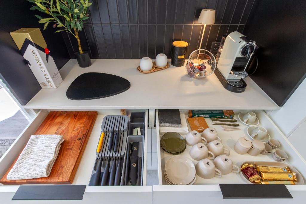 Executive Accommodation 3 Bed, 3 bath plus Garage - Resim 35