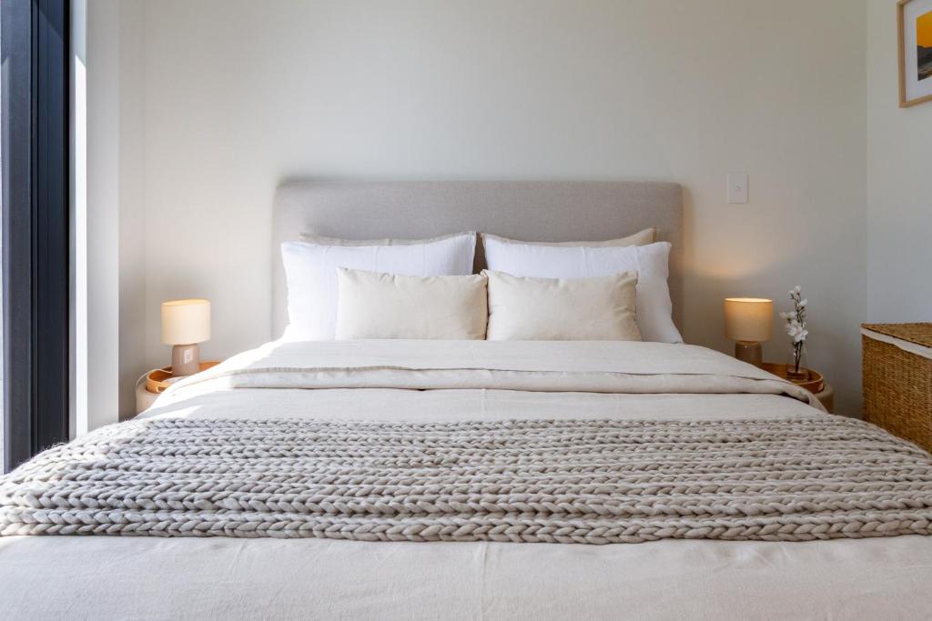 Executive Accommodation 3 Bed, 3 bath plus Garage - Resim 41