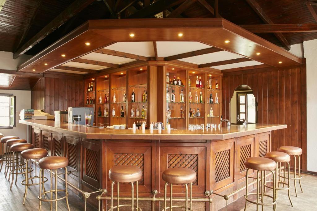 A área de bar ou lounge em Simantro Resort