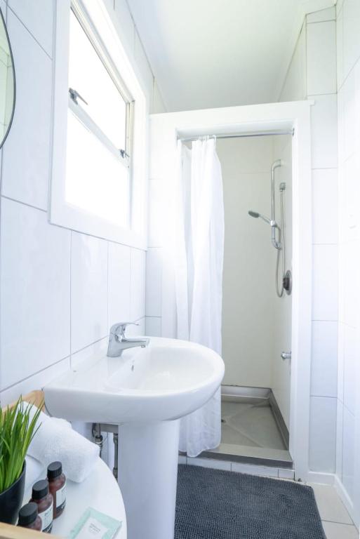 Frimley Lodge Motel - with Airport Shuttle service- Best Location in Town - Resim 22