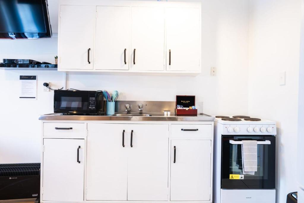 Frimley Lodge Motel - with Airport Shuttle service- Best Location in Town - Resim 36