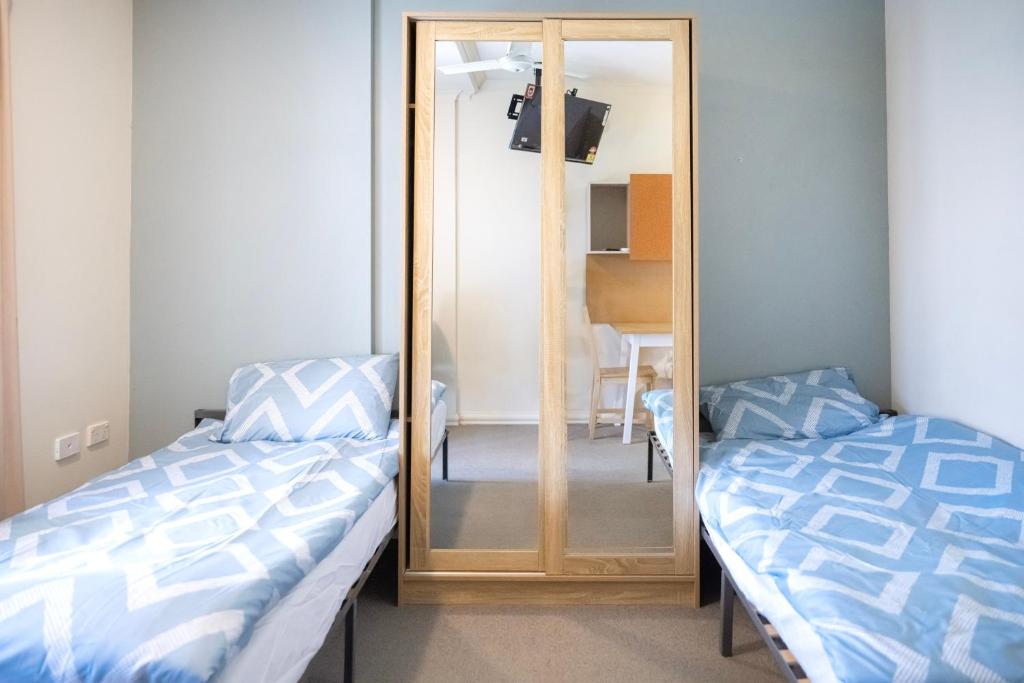 Shafston Service Apartment - Resim 9