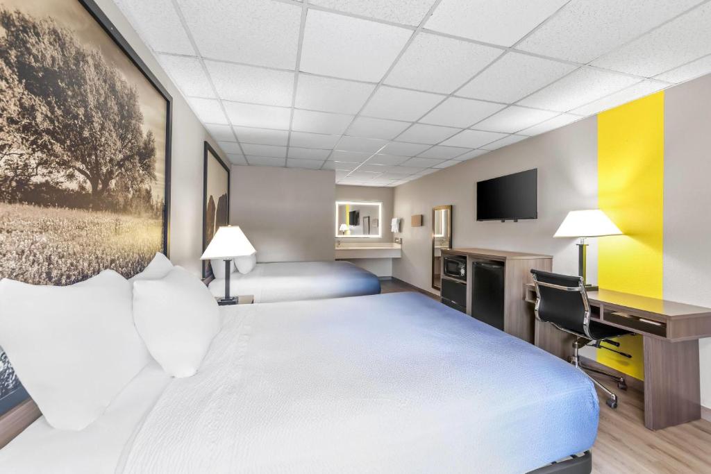 Super 8 by Wyndham Fredericksburg - Habitación Con 2 Camas Grandes - No Fumadores