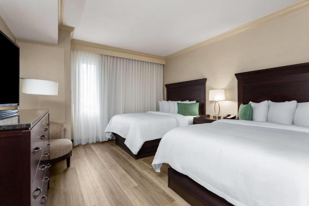 Hawthorn Extended Stay by Wyndham West Palm Beach - 