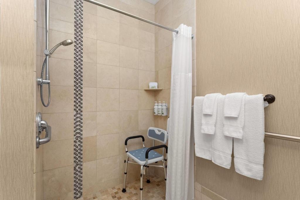 Hawthorn Extended Stay by Wyndham West Palm Beach Airport photo