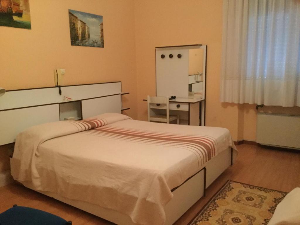 Albergo Diana - Tweepersoonskamer Met 1 Of 2 Bedden