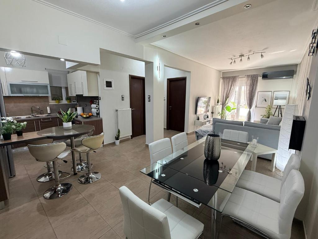 Kuchyň nebo kuchyňský kout v ubytování 800 steps from MAGIC - ΤΟ ΚΕΝΤΡΟ ΣΤΑ ΠΟΔΙΑ ΣΟΥ