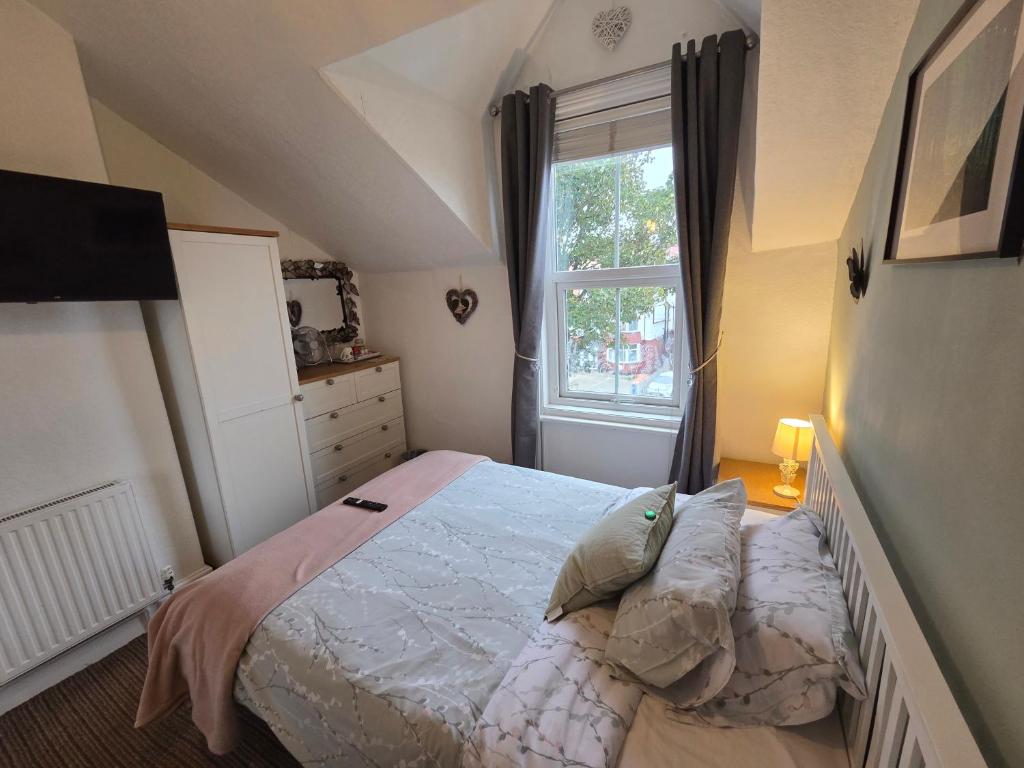 Postel nebo postele na pokoji v ubytování St Michael's Guest House