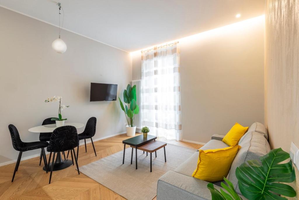 B Home - Modern Elegance for 4 People