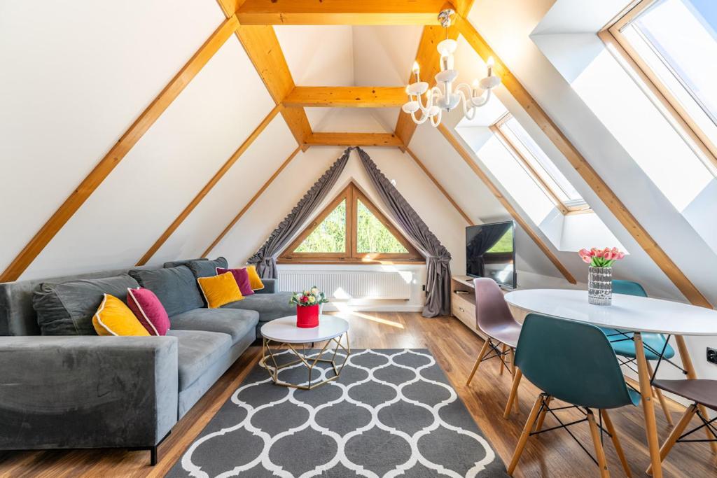 
Superior Studio no. 13
