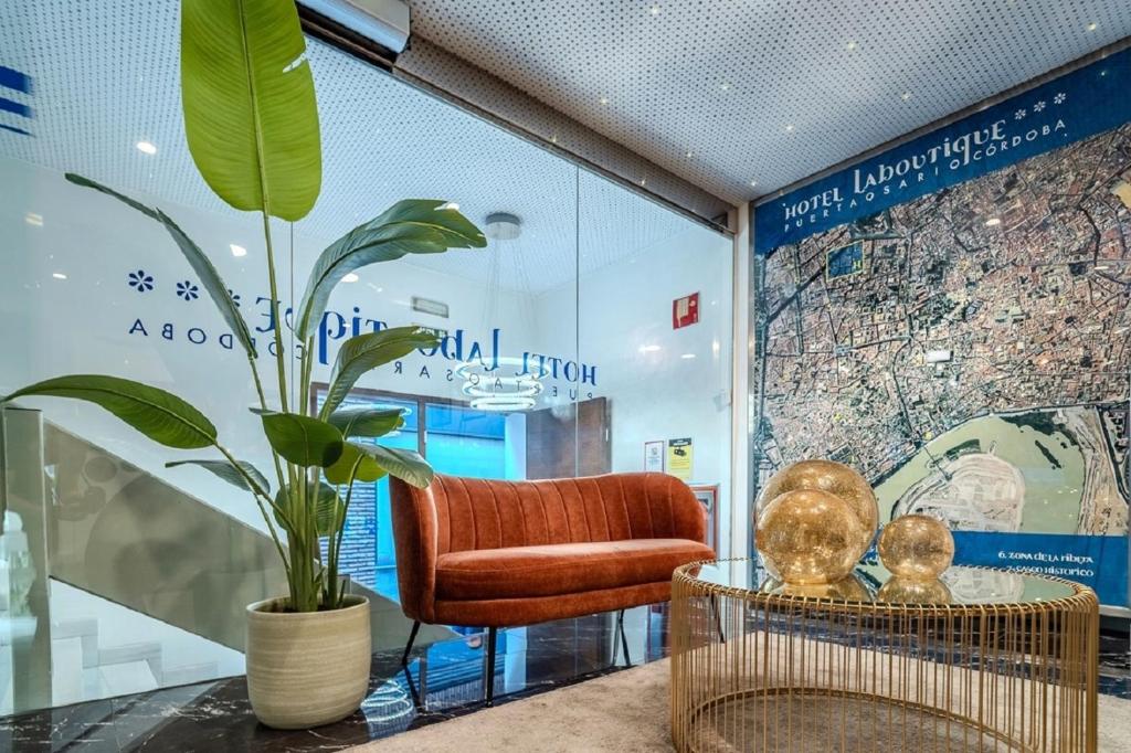 La Boutique Puerta Osario - Resim 1