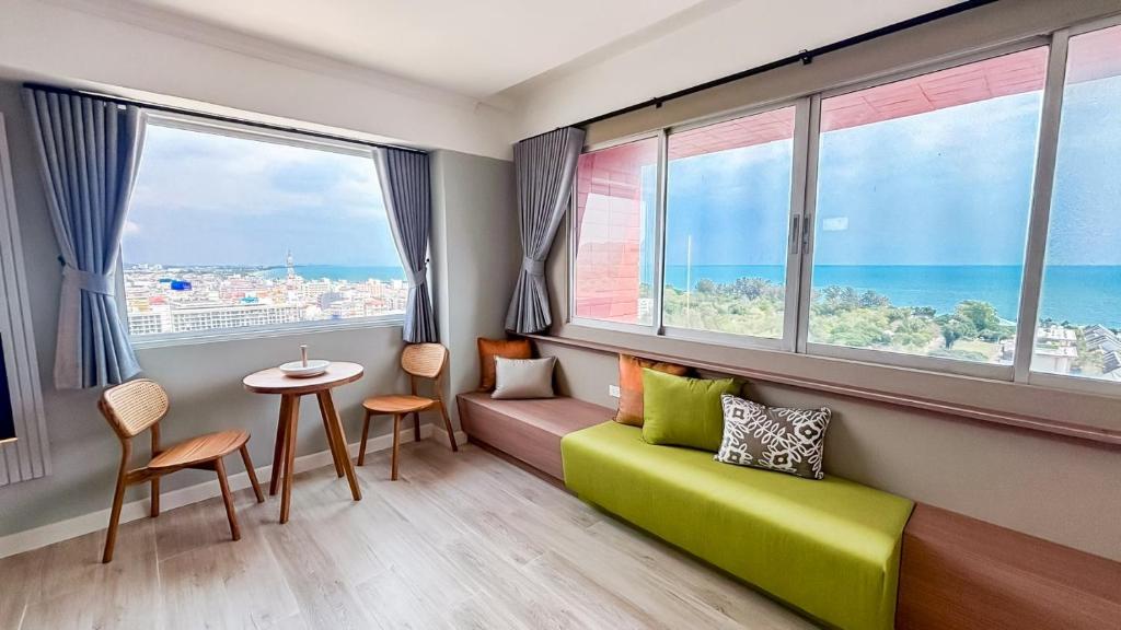 Hua Hin Grand Hotel and Plaza - Suite Avec Vue Sur La Ville