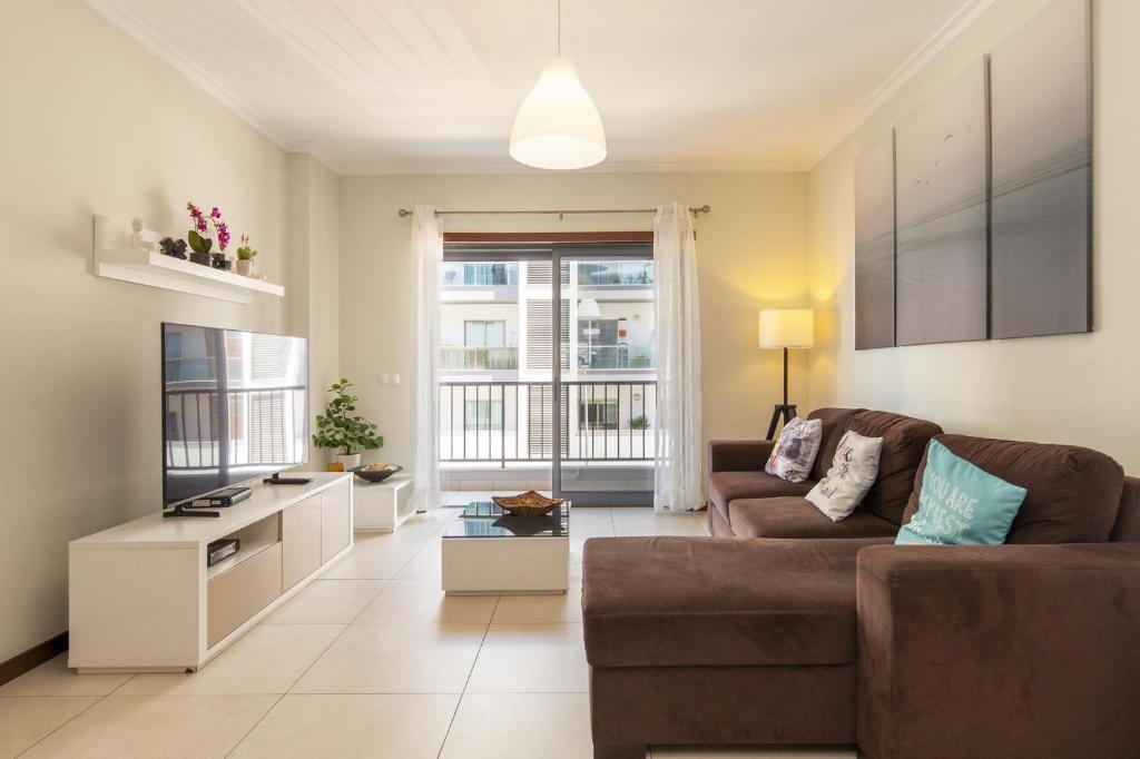 B03 - Luxury 2 Bed near Lagos Marina - 3