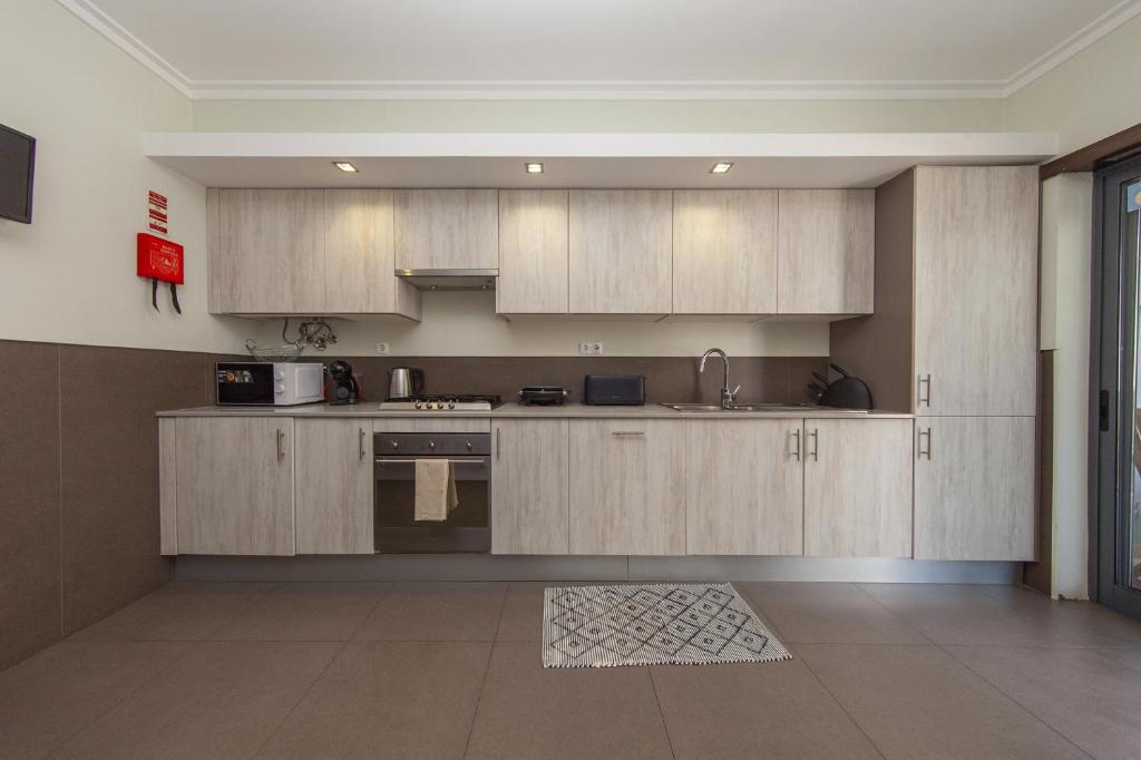 B03 - Luxury 2 Bed near Lagos Marina - 7