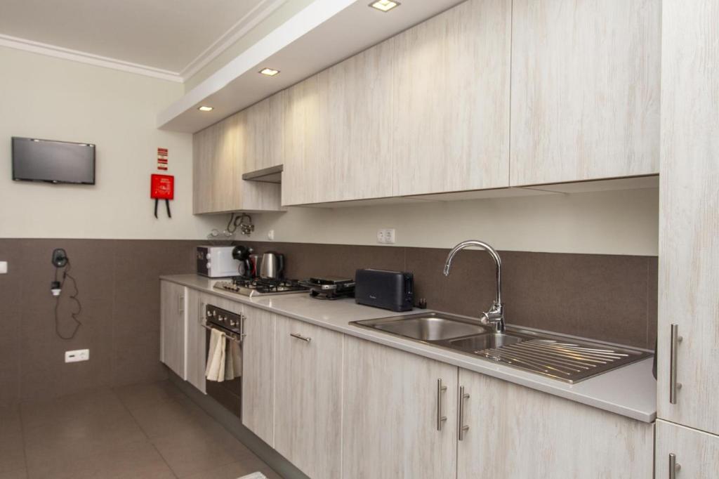 B03 - Luxury 2 Bed near Lagos Marina - 8