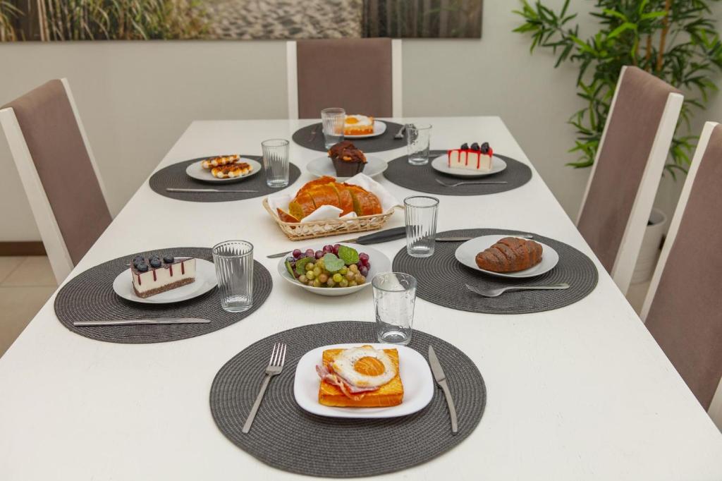 B03 - Luxury 2 Bed near Lagos Marina - 16