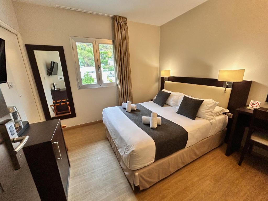 Hôtel La Pinède - 17