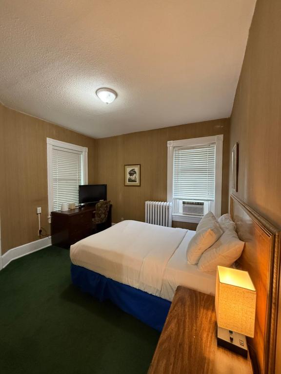 Windsor Inn Hotel photo