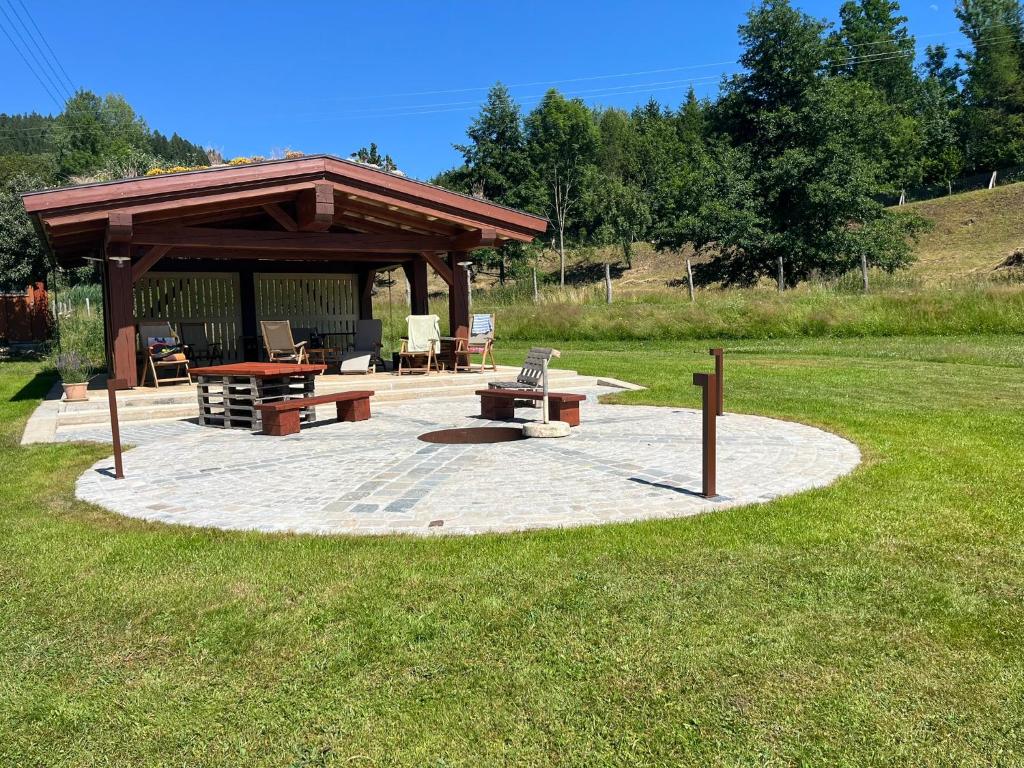 Apartmán Kamenný Dům - Housity