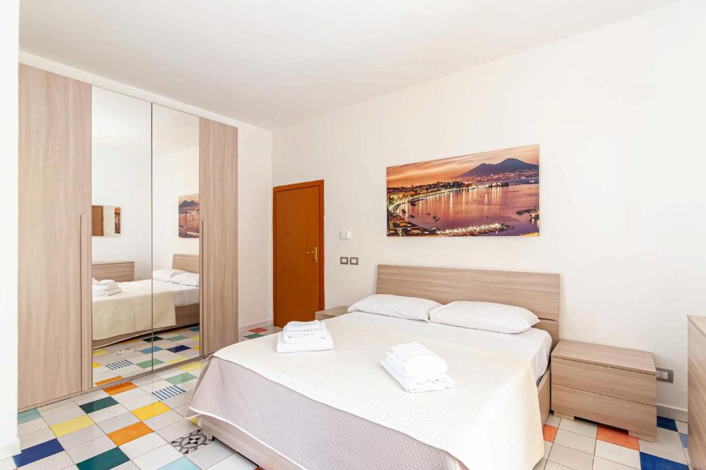 Appartamenti La Dimora di Parthenope Centro Storico - Resim 5