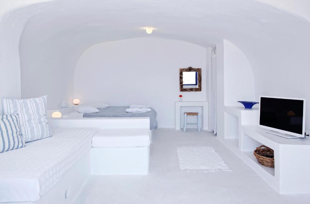 Aghios Artemios Traditional Houses - 13