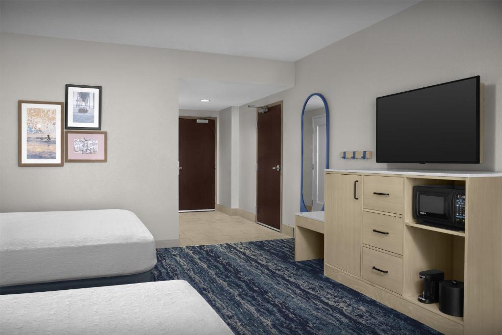 Hampton Inn & Suites Ocean City Bayfront-Convention Center photo