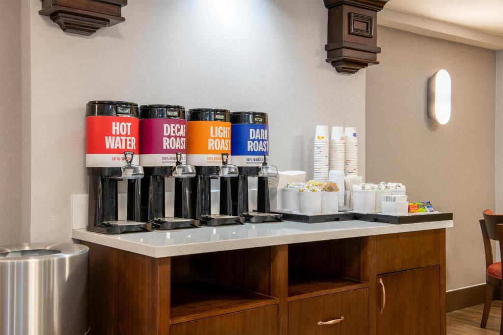 Hampton Inn Portsmouth Central photo