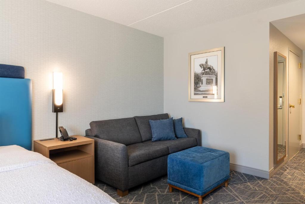 Hampton Inn Portsmouth Central photo