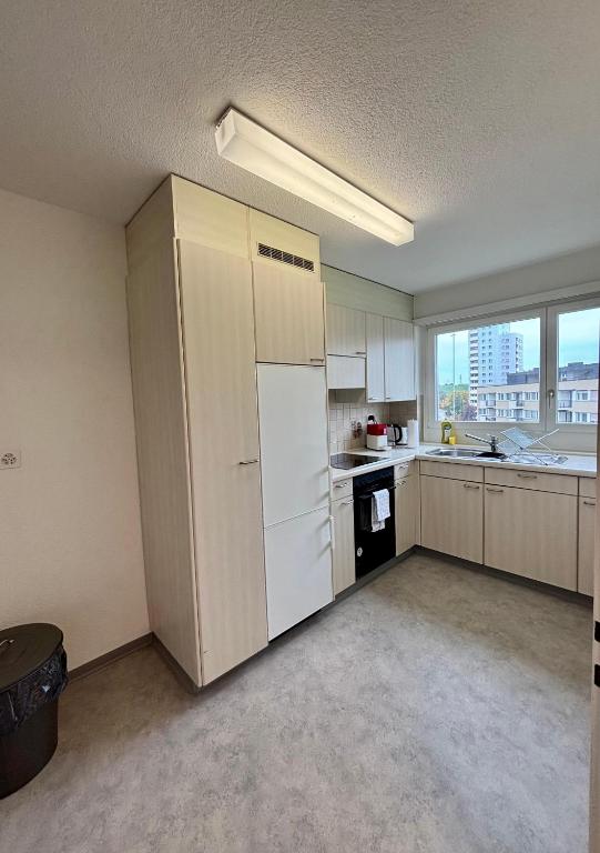 Simple and Comfortable 2BR Apartment in Zurich - Resim 9