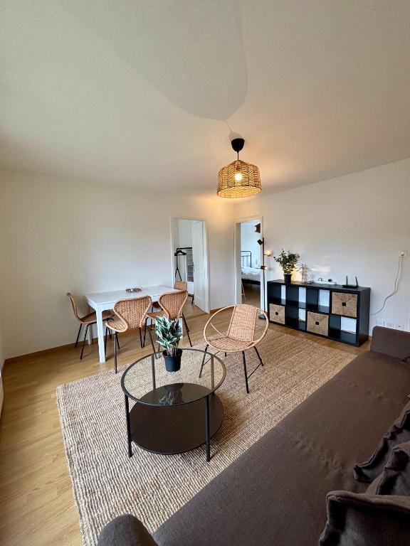 Simple and Comfortable 2BR Apartment in Zurich - Resim 1