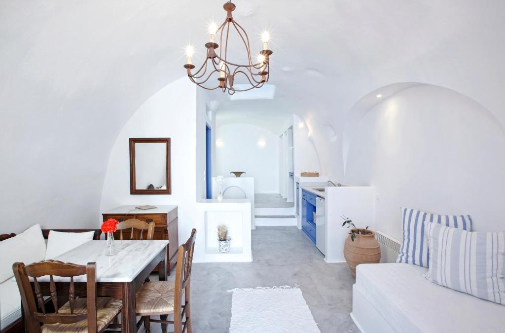 Aghios Artemios Traditional Houses - 8