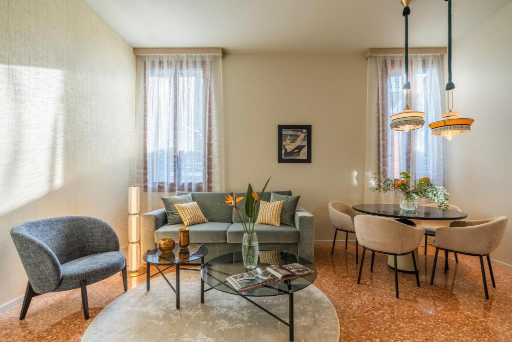 Palazzo Rota Luxury Apartments - Resim 22