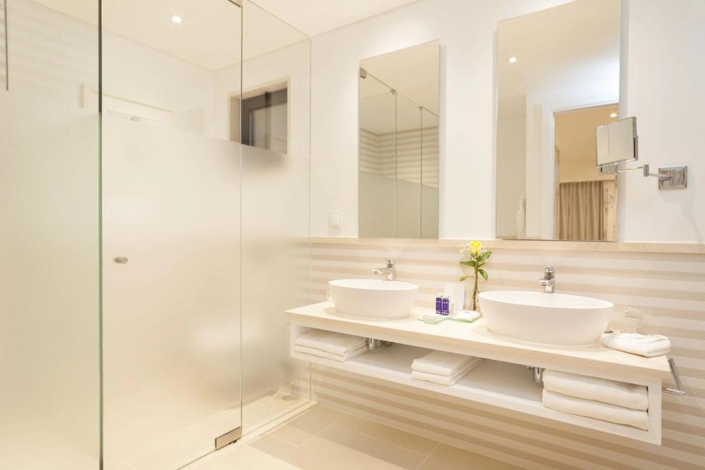 
One-Bedroom Garden Suite Garden Access
