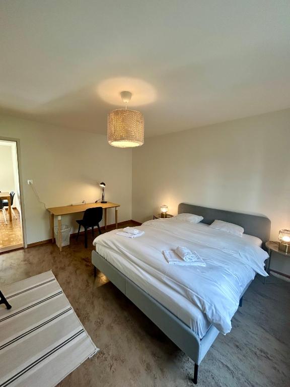 Basic 3BR Flat with Balcony in Zurich - Resim 21