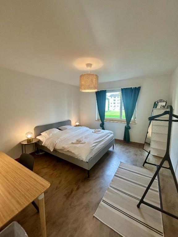 Basic 3BR Flat with Balcony in Zurich - Resim 19