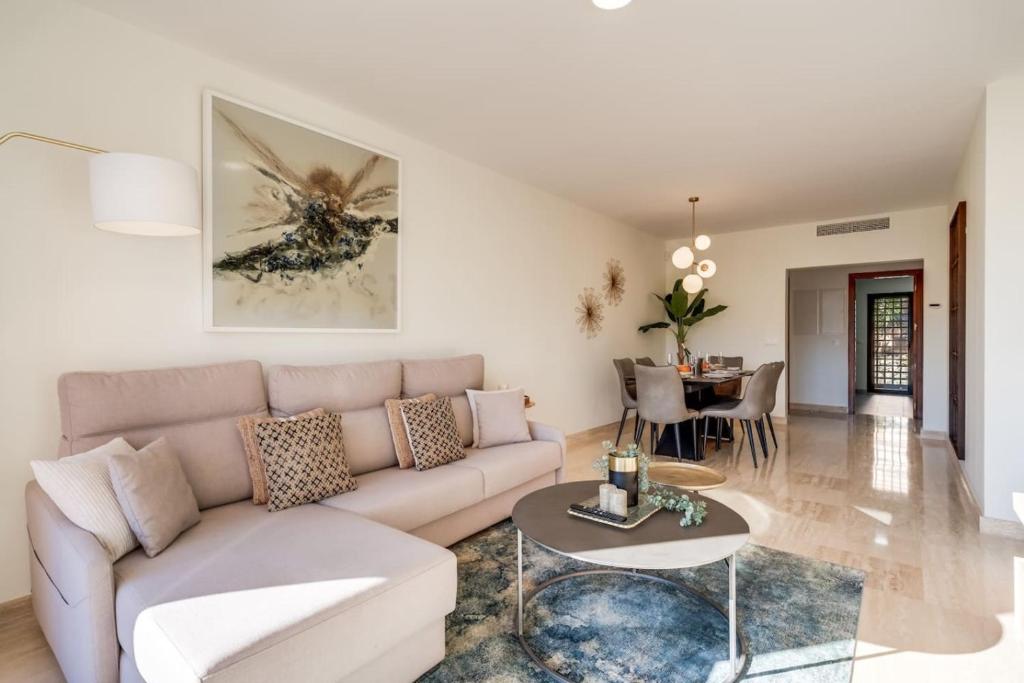Estepona Golf 2BR Apartment - Private Terrace, Beautiful Views, Near Beach
