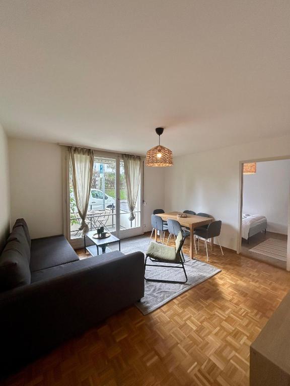 Basic 3BR Flat with Balcony in Zurich - Resim 26