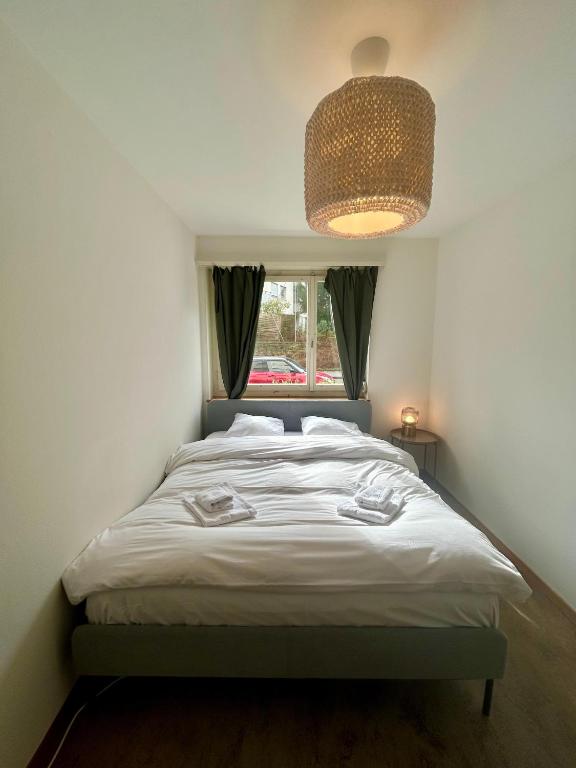 Basic 3BR Flat with Balcony in Zurich - Resim 28