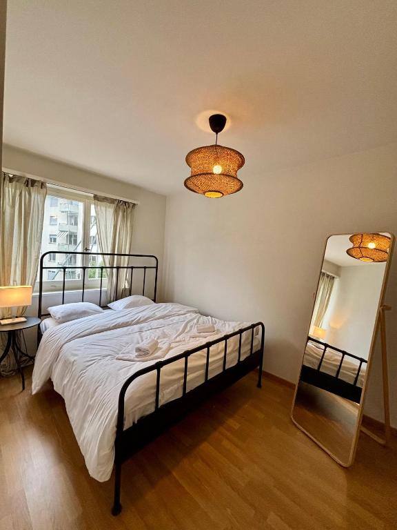 Basic 3-BR Apartment with Balcony Access - Resim 8