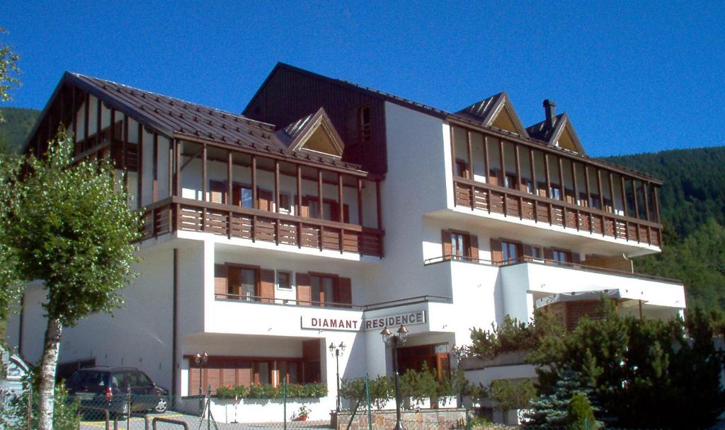 Budova, kde se aparthotel nachází